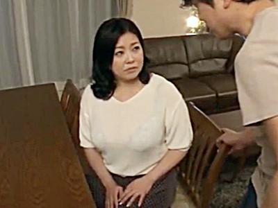 《人妻×NTR》巨乳な弟の嫁に我慢できない！ぽっちゃりボインな肉付きの熟女が巨根義兄を惑わせる性的関係へと発展！