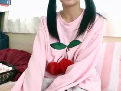 ガリ勉で生徒会長なのに性知識が豊富な貧乳ロリビッチJK…！部屋に男を連れ込んで逆レイプする肉食美少女！あまね弥生
