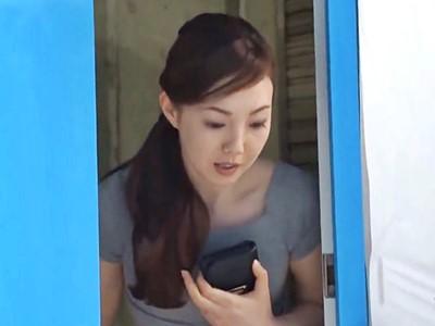 ピアノ講師の熟女ナンパ♥♥35歳と38歳の人妻をマジックミラー号で潮吹きマッサージ！痴漢行為に悶絶する美人おばさんたち♡