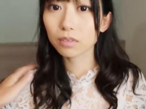 【素人】＜26歳＞マッチングアプリで出会った清楚な人妻奥さん！色白巨乳おっぱいを揉みほぐしエッチな行為に【個人撮影】
