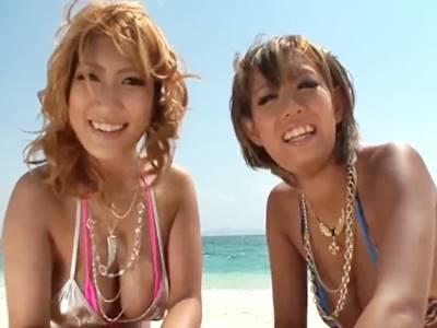 【ハーレム】最強の逆レイプ黒ギャル美女が野外ビーチで初対面の男を捕まえてW巨乳で犯す！＜中出し膣内射精＞橘なお×美月優芽