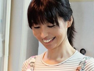息子に異常な愛情をもつ47歳母親！息子の誕生日をケーキと夜這い逆レイプでお祝いする狂ったハメ撮りホームビデオ【人妻熟女】