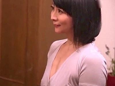 魔性の47歳！！家族の留守中に愛人を呼んでヤリまくる四十路熟女！！《人妻NTR/寝取られ/伴牧英》