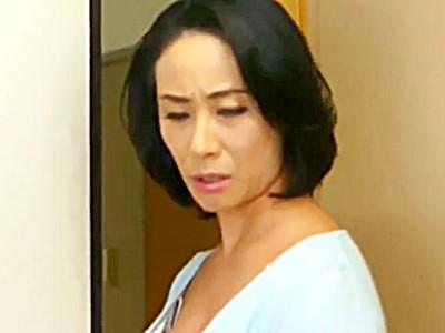 《四十路×人妻熟女》イケナイのに…母親と息子がお互いを意識してしまった瞬間…近親相姦セックスの連鎖に堕ちてゆく/中山香苗