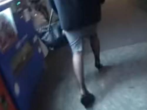【OLレイプ】仕事帰りの夜道でストーカーに狙われたお姉さん。自宅に侵入してきた強姦魔に犯され無許可中出し凌辱！！