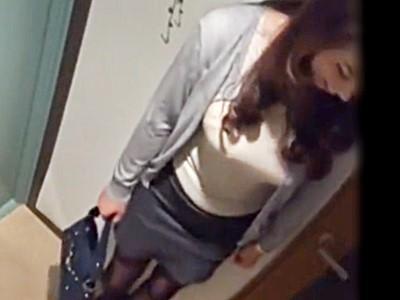 ■三十路/熟女ナンパ♡！巨乳な32歳黒パンスト人妻さん♡美脚パンチラの妖艶おばさんを口説いて中出し浮気セックス盗撮！！