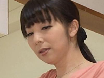 《熟女人妻×友人の母》巨乳美魔女な親友のおばさんを息子の友達が欲望のままに凌辱レイプ！一条綺美香