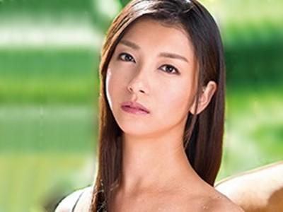 《近親相姦×平清香》気持ちイイよ…♡スレンダー美人な熟女お母さんと禁断の中出しファック！親子の絆を超えた人妻肉欲セックス