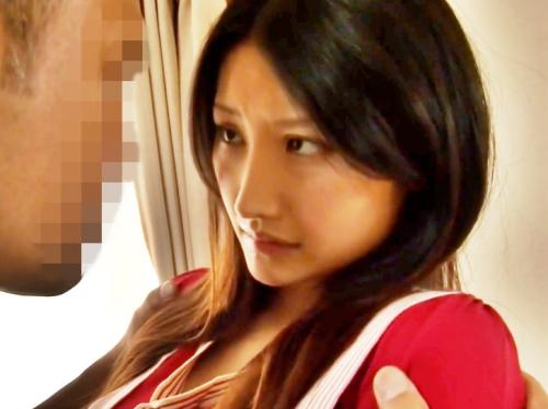◆寝取られ人妻◆「舌、出さんかい」夫を見送った後、キモい義父が口づけ要求！！汚いベロで凌辱される美人嫁