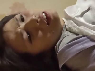 ※熟女レイプ【ヘンリー塚本】夫を亡くしたばかりの傷心未亡人妻が強姦魔にレイプされている現場を娘に見られてしまう。。