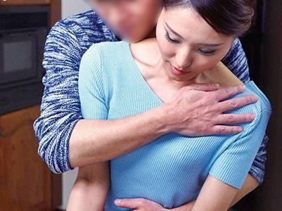 【近親相姦】「母さんすごくきれい…」歪んだ感情を抱いた息子と、それを受け入れるスレンダー美人母《峰岸カレン 人妻熟女》