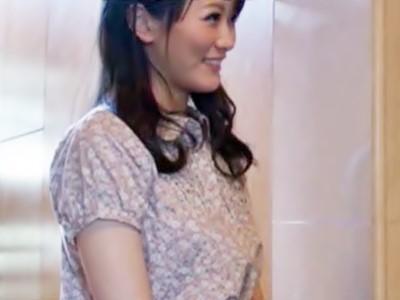 『お母さんのおっぱい、吸ってみない？♡』息子の巨根に気づいた美熟女母！夜這いを受けた息子が近親相姦セックスしてしまう！