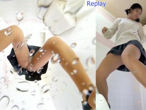 【個室トイレ盗撮】おしっこ我慢がギリギリで駆け込んだけどパンツを下ろす暇もなくお漏らししてしまう女性陣ｗ