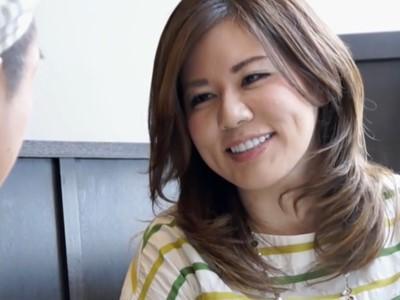 ■熟女ナンパ『シャワー行きましょ♡』美魔女な痴女おばさん！超肉食の独身巨乳女をナンパしてしまいチ●ポ奪われる男！【盗撮】