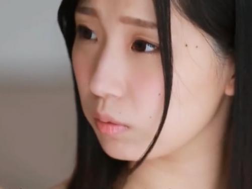結婚前にAV出演をする保育士の巨乳美少女。クンニ、電マで潮吹き絶頂させられた膣内へ男優の特濃ザーメンを中出し種付け