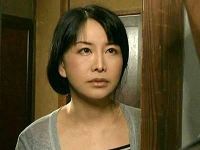 【閉経熟女】妊娠の不安から解放された年増の人妻がゴムなし生ハメを求めて映画館へ…【ヘンリー塚本×浅井舞香】