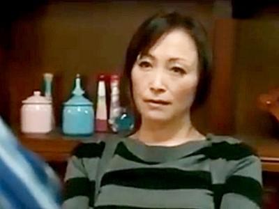 「お義母さんを襲いたい」「へえ…度胸あるわね」強気な態度であしらう熟女人妻を力づくで犯す寝取られ和姦【ヘンリー塚本】