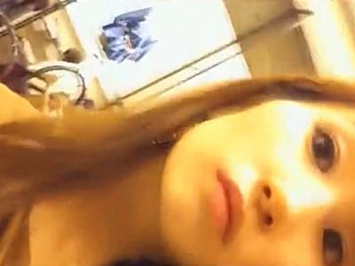※高画質盗撮《アパレル店員》超絶美人ショップお姉さんのしゃがみパンチラ・逆さ撮りパンティを至近距離で視姦する神映像！！