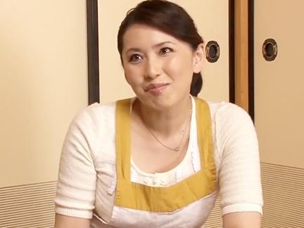 【親戚の叔母さん】「よかったら…泊ってく♡？」未亡人の巨乳熟女が美しすぎて妄想が止まらない！！【桐島綾子】