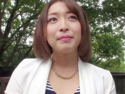《人妻NTR》お尻がデッカい巨乳肉体のむっちり熟女♡男を連れ込みバキュームフェラと肉厚巨尻グラインド騎乗位【篠崎かんな】
