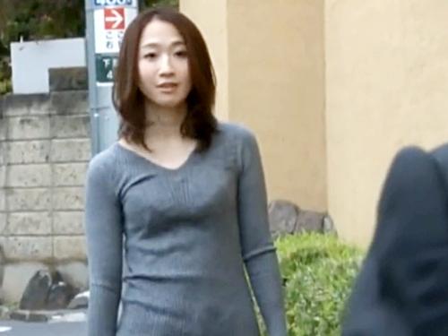 【人妻・寝取られ】美人なのに夫に愛されない女が、買い物帰りに再会した昔の同級生と不倫。優しいセックスに身も心も溺れる熟女