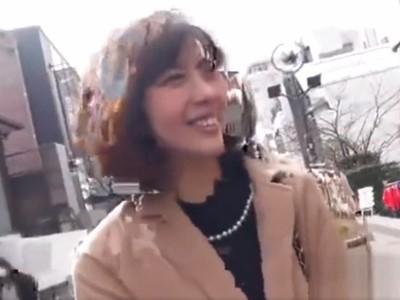 《三十路・人妻》ドキドキしますね♡ 清楚系の32歳、美人奥様！夫とのすれ違いに悩む美熟女オマ●コへ挿入する不倫セックス！