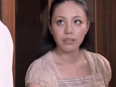 《人妻ドラマ》偶然隣人の夫婦喧嘩に居合わせた熟女奥さん！隣の旦那にチ〇ポを押し込まれ強制イラマチオレイプで凌辱される！