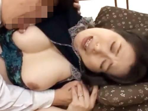 【柏木舞子】「やめてっ、ああっ！」妻よりお義母さんの熟女エロボディに魅了された息子が理性崩壊！！＜人妻・近親相姦＞