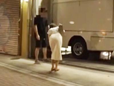 ■三十路人妻ナンパ！結婚８年・ピアノ趣味な素人専業主婦さん♥♥ 街行く３２歳の美熟女ゲットして不倫セックス中出し！！