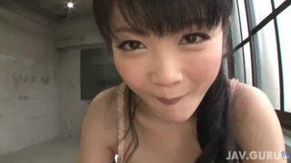 可愛いお姉さんがジュボジュボフェラ！お口にたっぷり濃厚ザーメンを発射させて美味しくごっくん