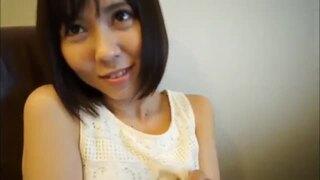 欲求不満はつまみ食いで解消している人妻！じっくりアソコをほじられてビチョビチョでイッてしまう