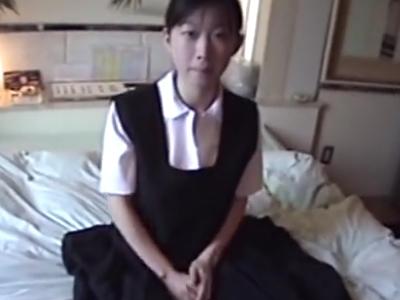 【JC？の援交】『ロリ娘のナンパに成功！』JCに見える制服の美少女をお金で釣りラブホテルに連れ込みセックス＋お風呂を撮影