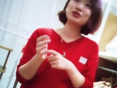 【逆さ撮り】『これに着替えて下さい』有名盗撮師のMr.研修生が網タイツのアパレル店員に試着させ更衣室を盗撮→逆さ撮りもｗ