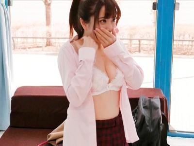 《マジックミラー号／素人ナンパ企画》『JK最高ｗ』制服のロリ女子校生を下着モニターで羞恥マッサージ→ぶっかけ着衣セックス