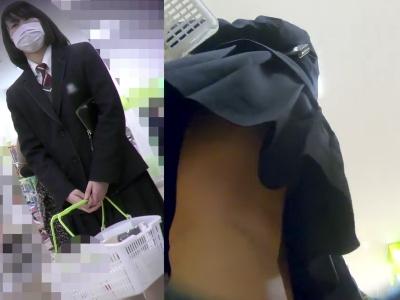 《逆さ撮り》『姿撮りでJKのパンチラをゲットｗ』優等生の18歳くらいの女子校生の制服のロングスカートを真下から盗撮