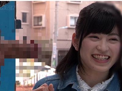 【マジックミラー号/素人ナンパ企画】田舎の上京娘がデカチン初体験でセンズリ鑑賞→オナサポから脱がされセックスｗ