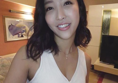Sexで日頃のストレスを発散する人妻！時間ないから即効型！即尺！即ハメ！「ご飯とか時間の無駄だから早くホテル行こっ！」