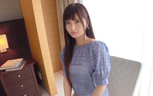 【素人】承認欲求が強いのか、見られることに興奮を覚えるみたいで、今から胸を高鳴らせている滅茶苦茶な美人さん！！