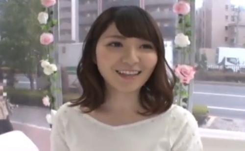 ＜ザ・マジックミラー＞インタビュー中の素人娘にいきなりデカチン即ハメ！巨根をねじこまれ素人オマ○コの感度は急上昇！