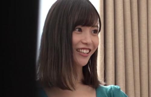 【素人】雑誌の企画と妻を騙し、絶倫チ○ポ男と素肌密着偽撮影会で寝取られ検証！！超接近して奥さん急激欲情！？
