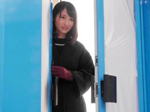 ＜マジックミラー号＞美意識が高い白金の奥様に乳首のマッサージ！体をくねるほど感じて乳首をこねくりまわしながら大絶頂！