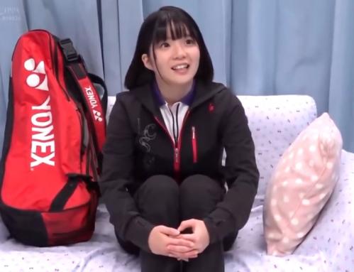 ＜マジックミラー号＞可愛いい爆乳女子大生がDT君のオナニーのお手伝い！筆おろしSEXを目指してマジメな大学生をその気に！