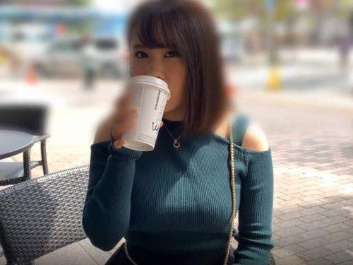 ＜素人＞服の上からでもわかる巨乳さ加減！肌白い、クビレキレイ、感度良い！！水を弾く若くて白い肌、浴槽に浮かぶ爆乳、最高！