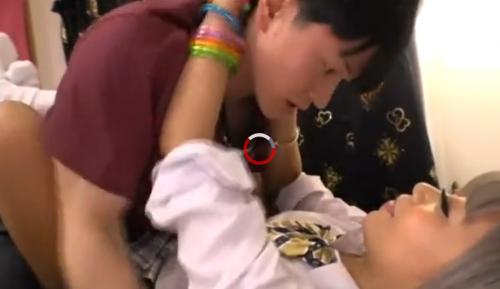 ＜近親相姦＞発射しそうなのにカニばさみロックされてそのまま中出し！寝ている女子校生の妹にイタズラしていたら逆に生ハメ懇願