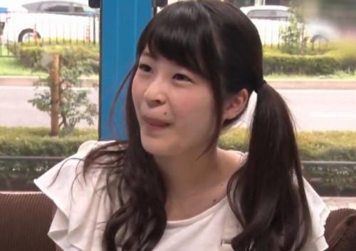＜マジックミラー号＞突然デカチンを即ハメ！状況が分からず抵抗しつつもオマ○コは熱くなっていく！Hな質問にも答えちゃう！