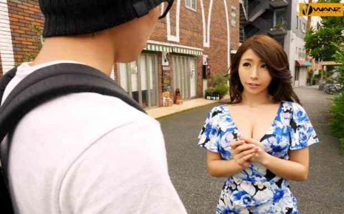 【篠田あゆみ】ベロチュー、手コキ、フェラであなたを絶頂へ導く妖艶な美女