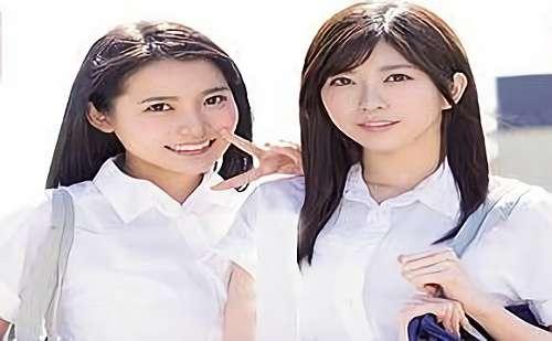＜実写化・有坂深雪 枢木あおい＞3人で家に行きオナホを見て悪ノリした高史が智乃とセックスを始め、更には目の前で里帆の処女も奪ってしまうのだった