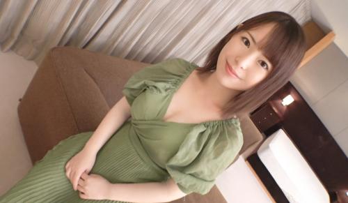 ＜素人＞一見、おっとりしていて清楚な感じだが、セックスに関しては積極的！友達ともエッチしちゃう性に奔放な女性でした..