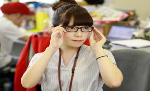 ＜ソフトオンデマンド女子社員＞恥ずかしがり屋の羞恥事情同姓にも裸を見られたくないから温泉にも行った事が無い子がAV世界へ