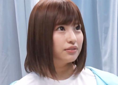 ＜マジックミラー号＞可愛いスポーツ女子をヤリ部屋へ召喚！マッサージで気を緩めるがアソコはしまっていて気持ちよく中出し！